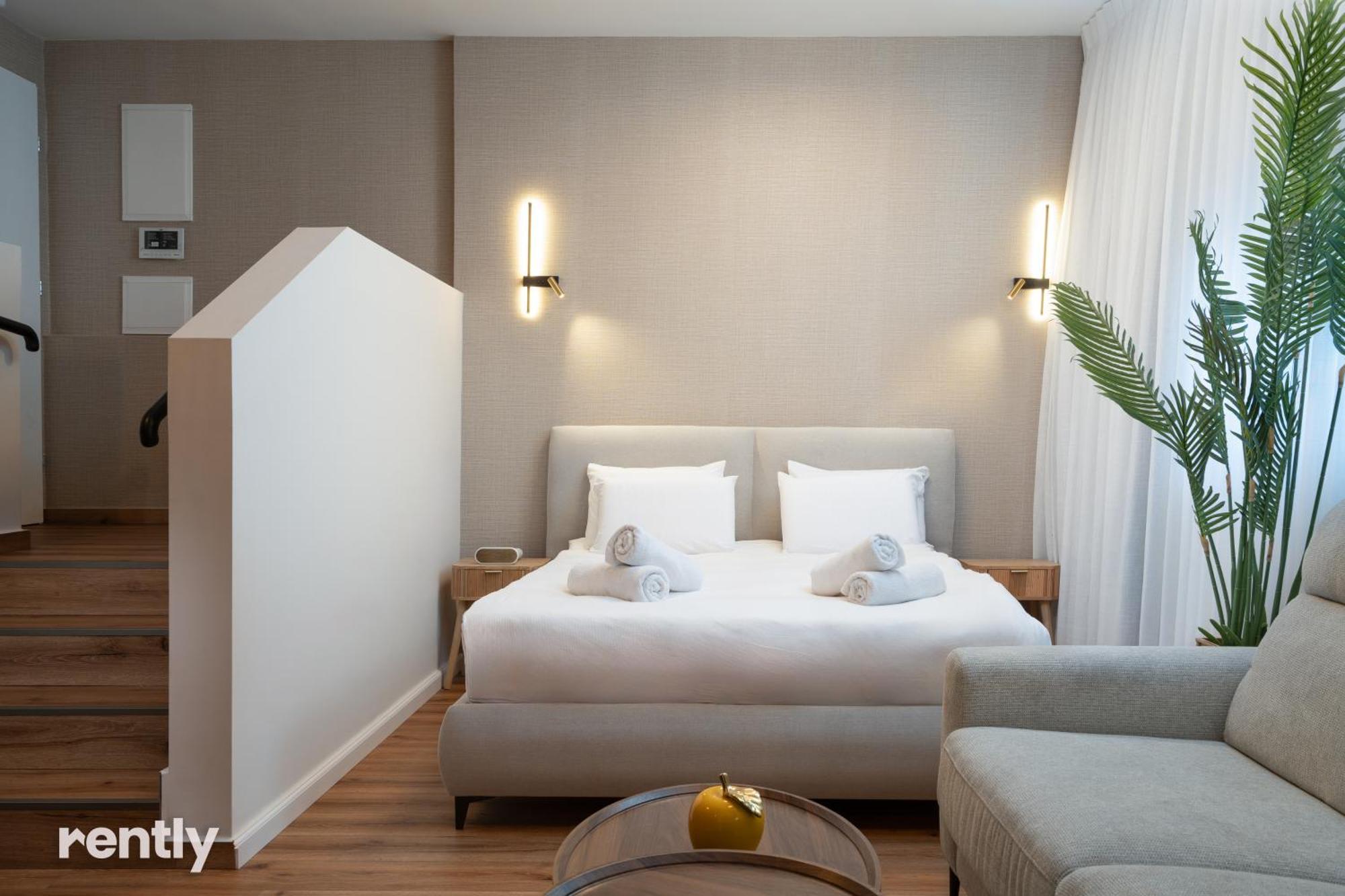 And At Sea Side By Rently Apartment Eilat
