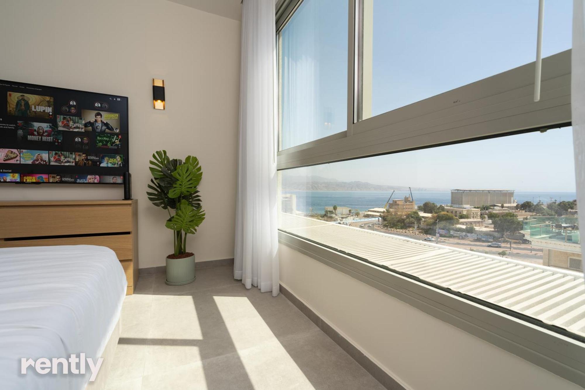 And At Sea Side By Rently Apartment