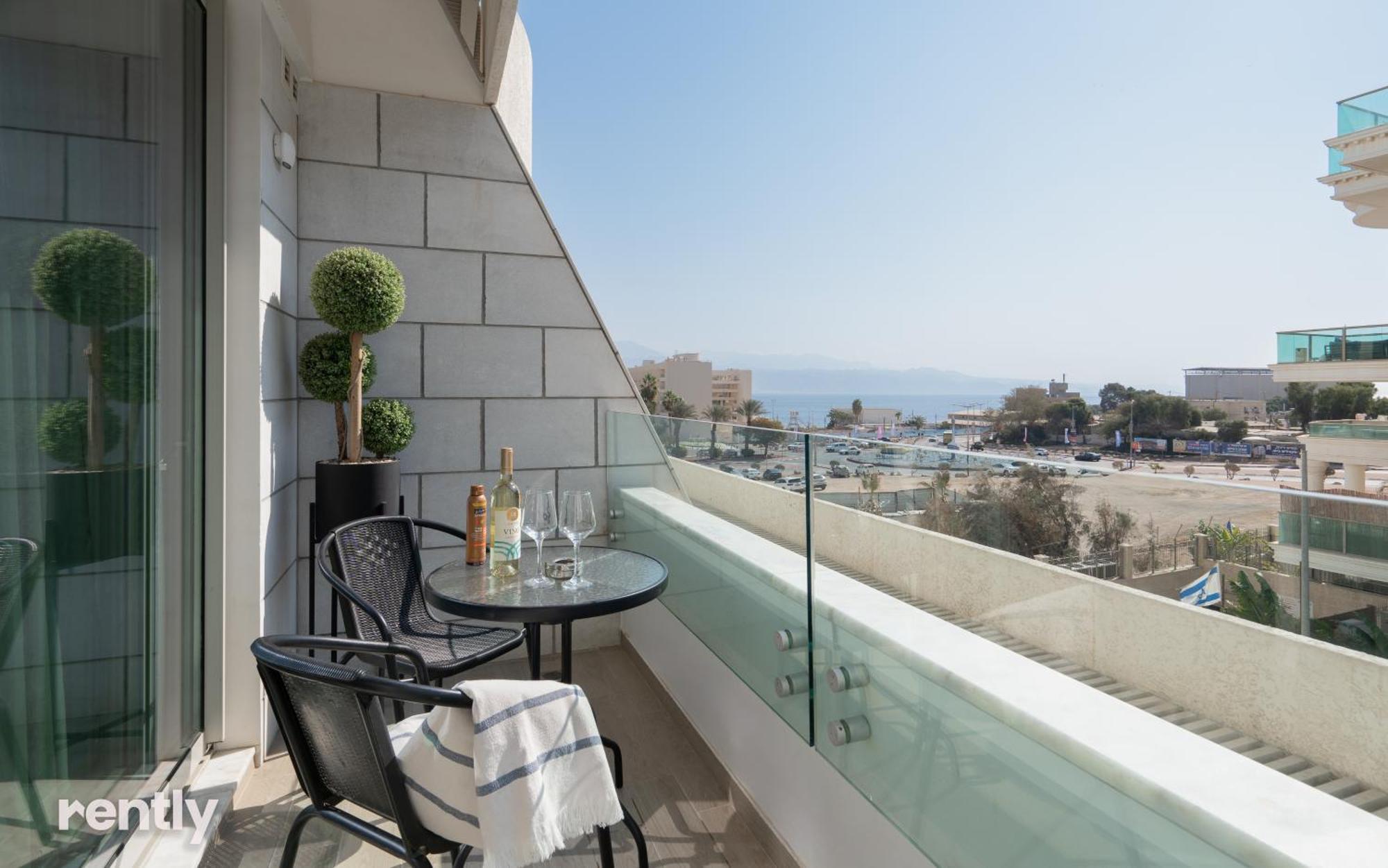 And At Sea Side By Rently Apartment Eilat